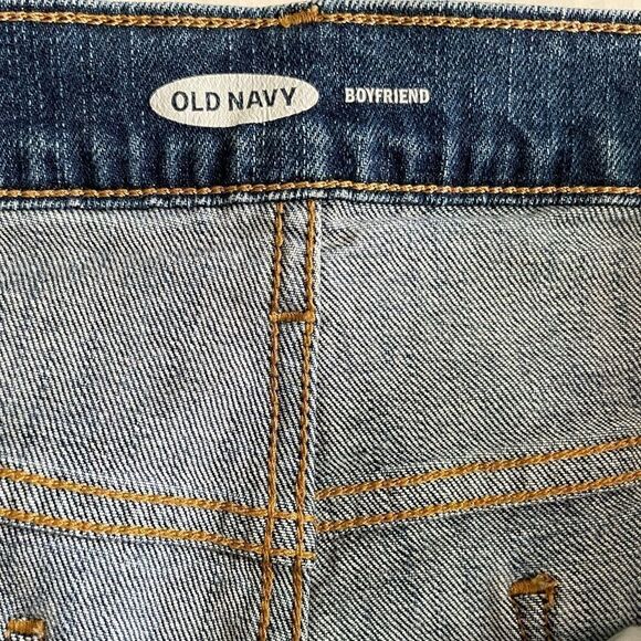 Old Navy Boyfriend jean shorts with button fly and raw edge hem, size 14. - Picture 4 of 4
